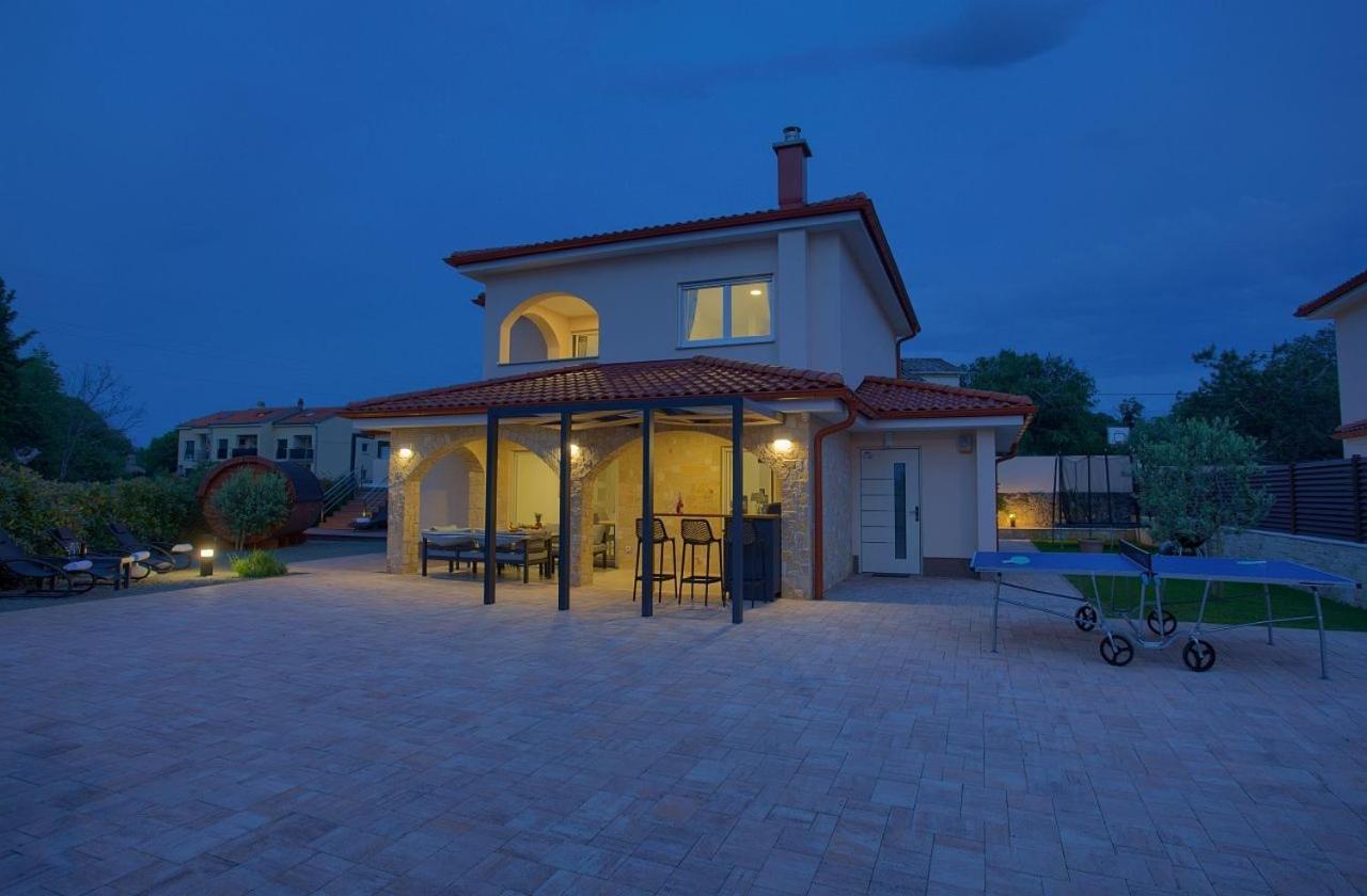 Holiday House Sea & Sun Residence Rasopasno Extérieur photo