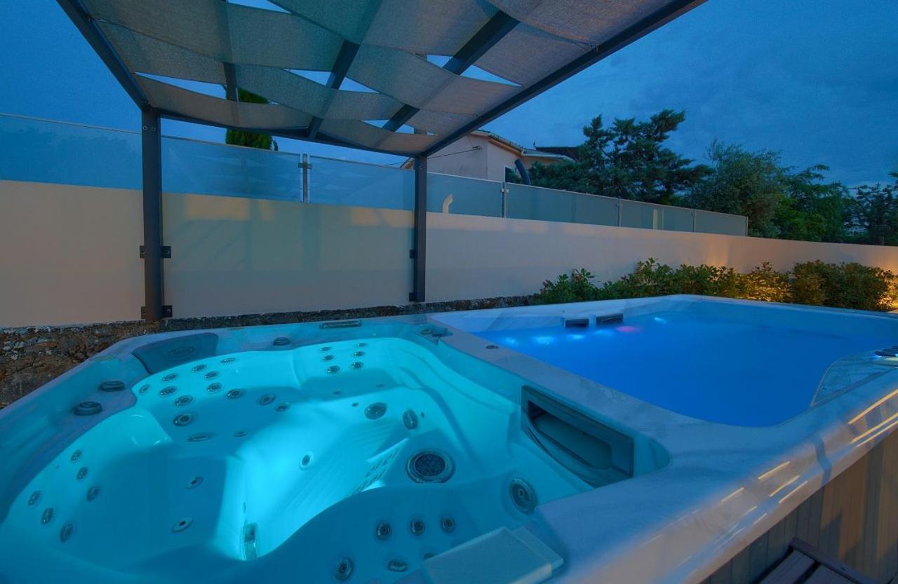 Holiday House Sea & Sun Residence Rasopasno Extérieur photo